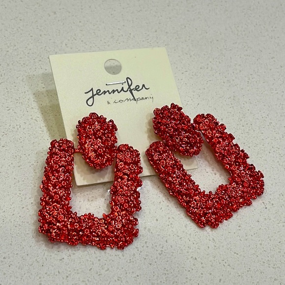 NWT Candy Cane Red Texture Drop Rectangle Stud Door Knocker Earrings - Picture 2 of 4